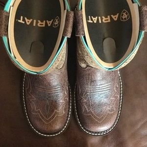 NNW Fatboy Heritage Harmony ARIAT boots